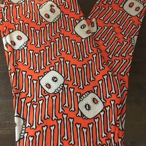 Skull and Bones LulaRoe leggings